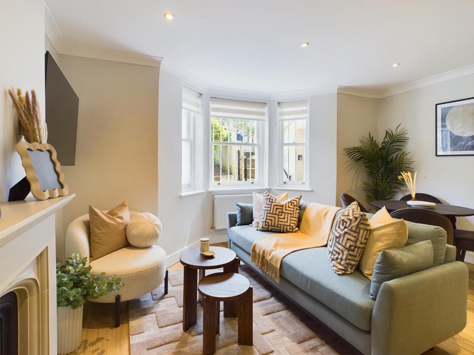 Be - The Warwick Avenue Residences *