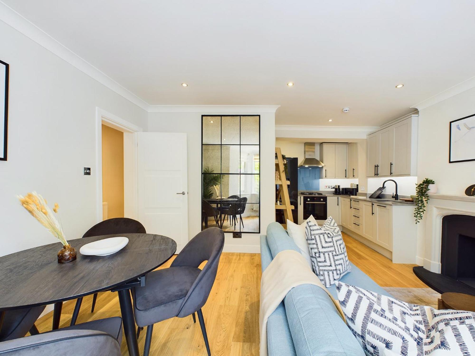 Be - The Warwick Avenue Residences *